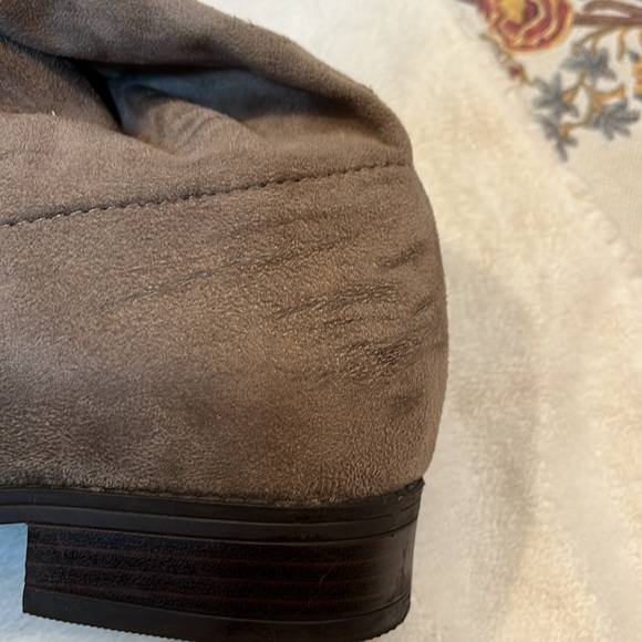 Unisa Adivan Over The Knee Boots Taupe Faux Suede Size 71/2 M - Picture 7 of 11